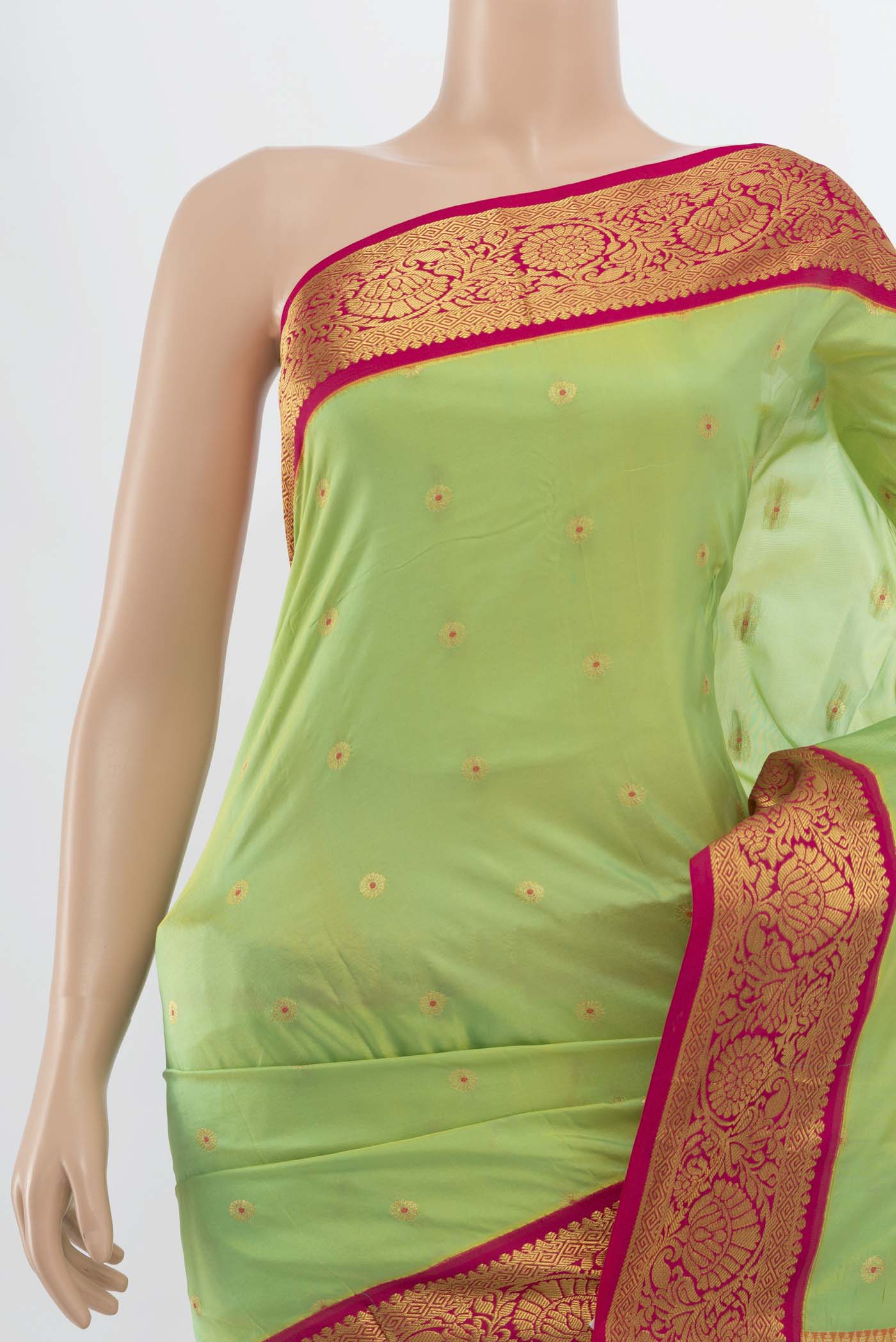 Green Blended Bangalore Silk Saree - Image 2