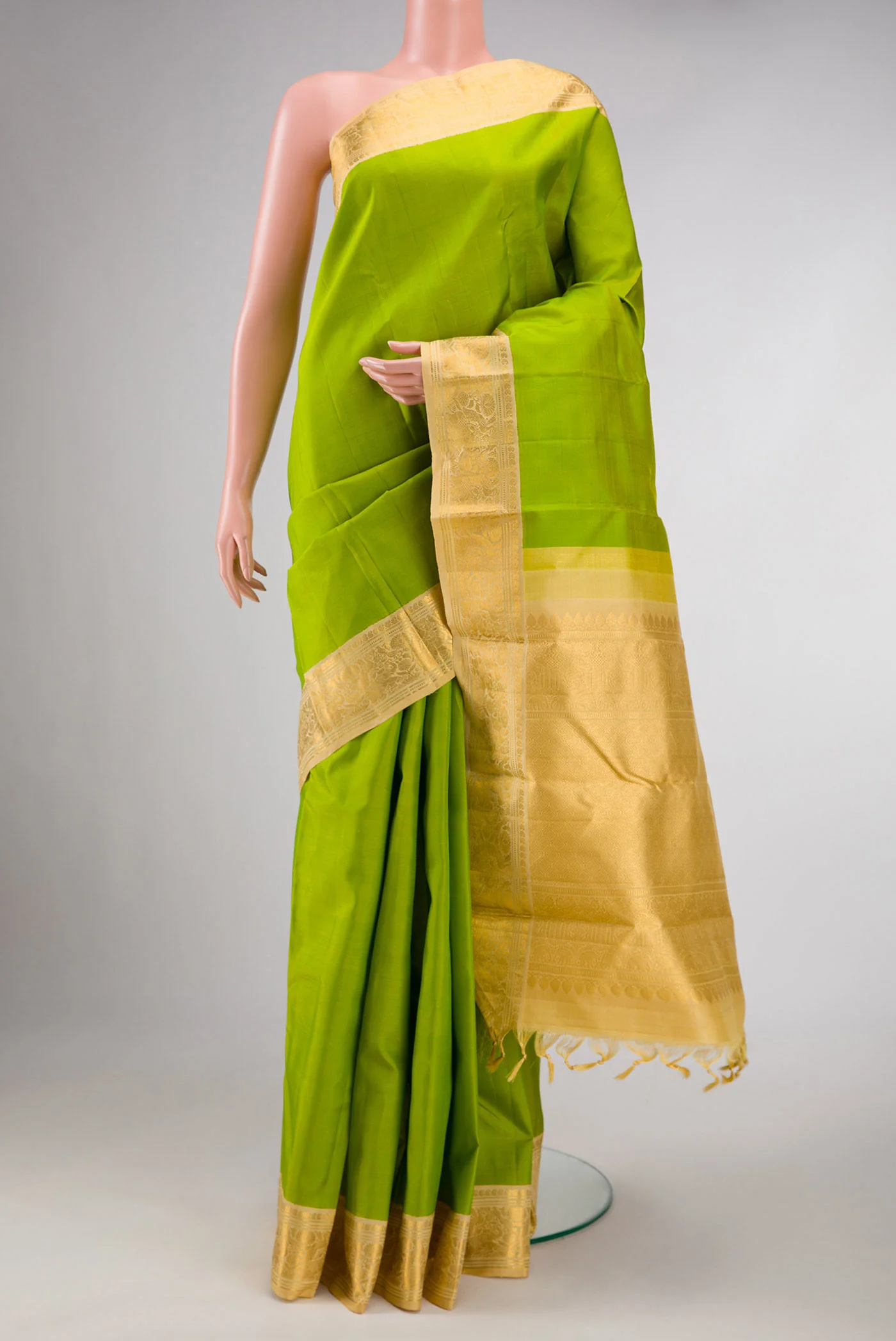 Parrot Green Dual Tone Kanjivaram Silk Saree