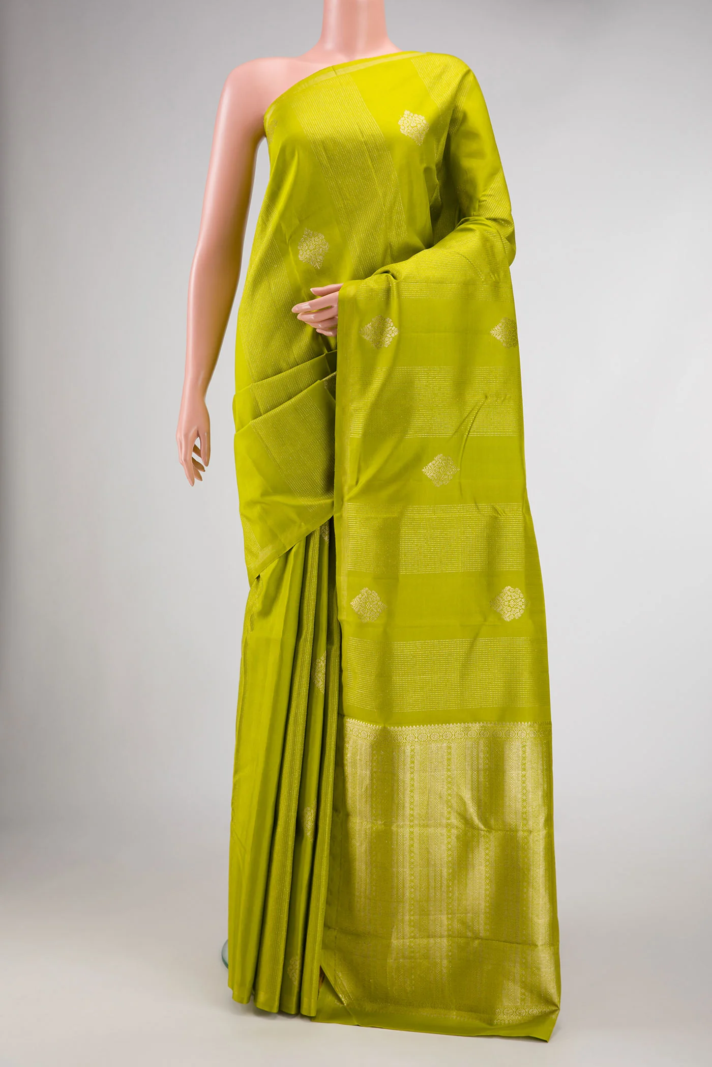 Parrot Green Kanchipuram Silk Saree