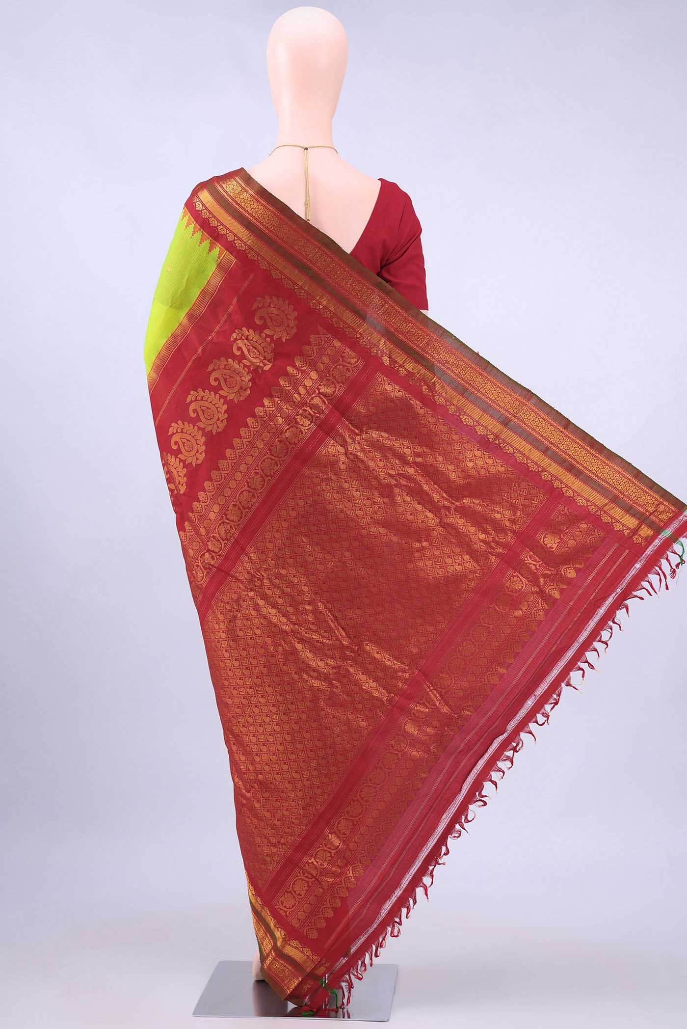 Parrot Green Gadwal Silk Saree - Image 2