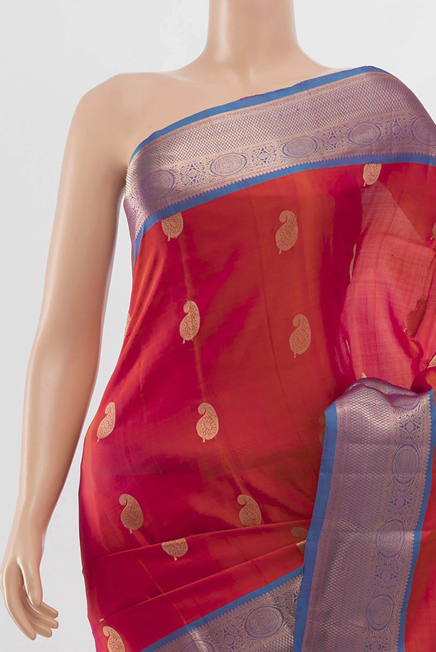 Red with Pink Color Kanchipuram Silk Saree - Image 2