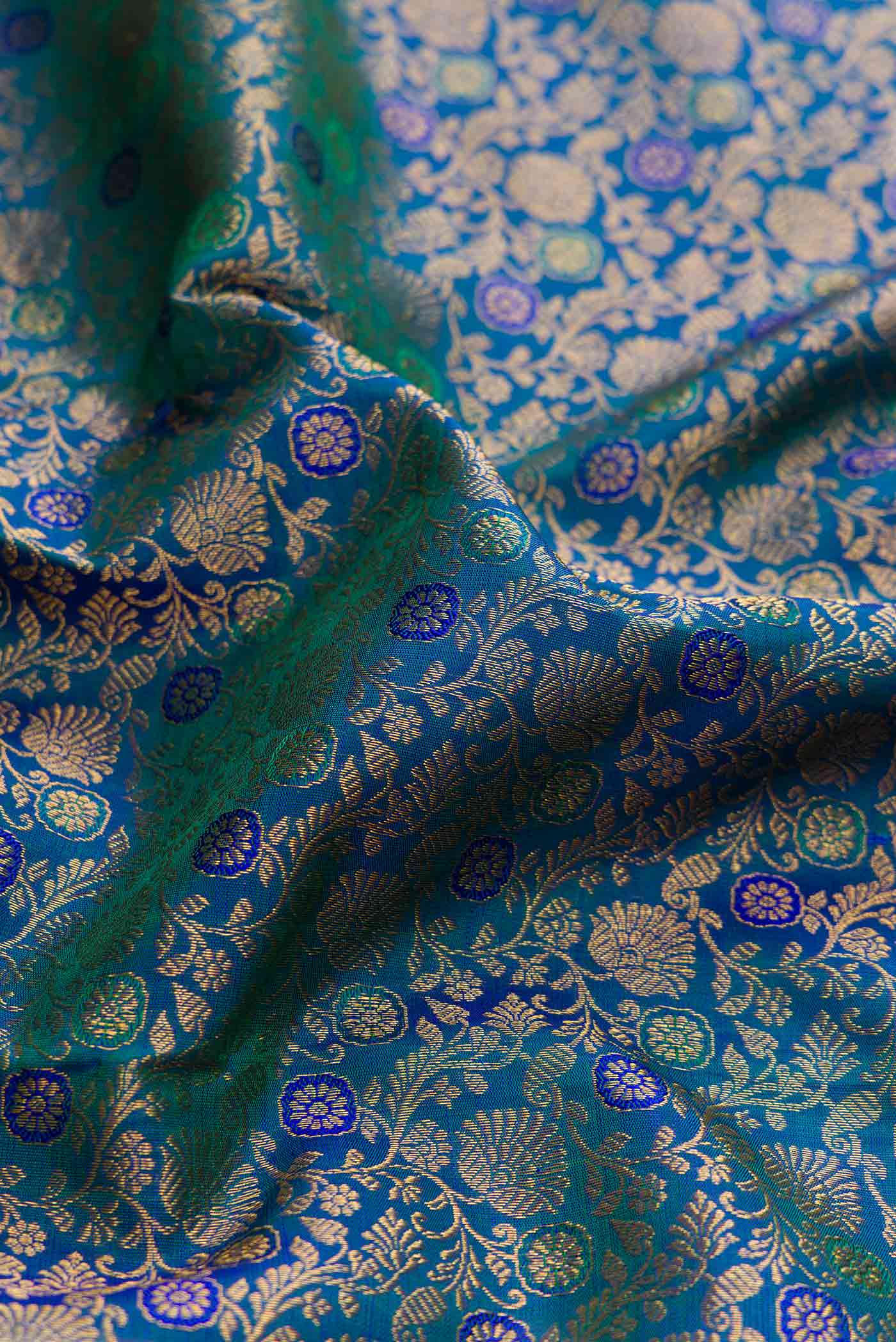Peacock Blue Dual Tone Kanchipuram Silk Saree - Image 2