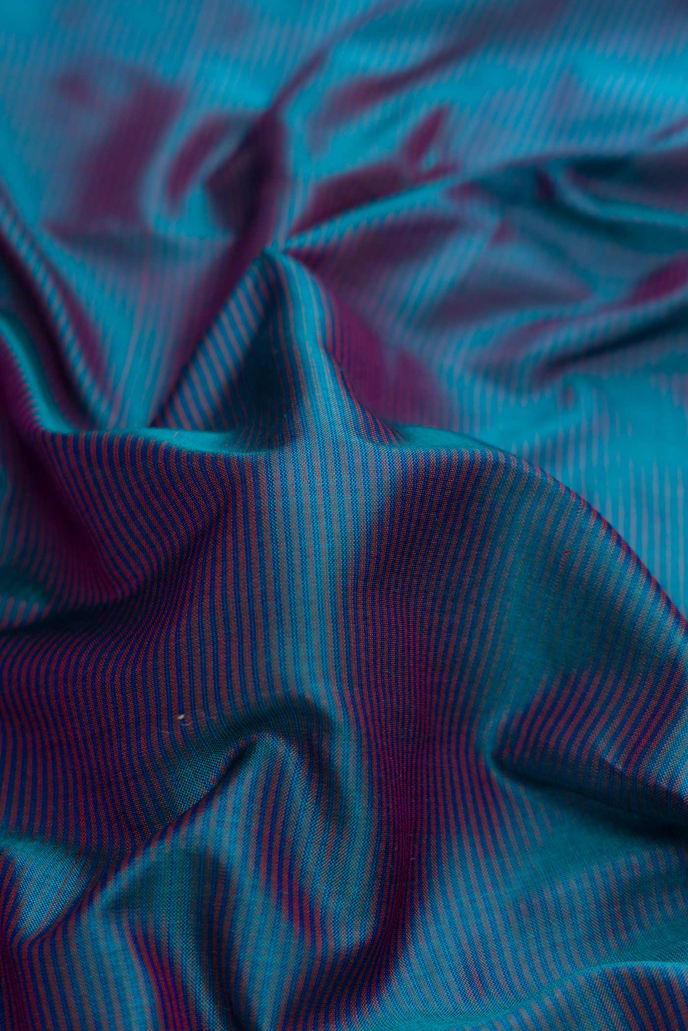 Peacock Blue Dual Tone Maheshwari Silk Saree - Image 2