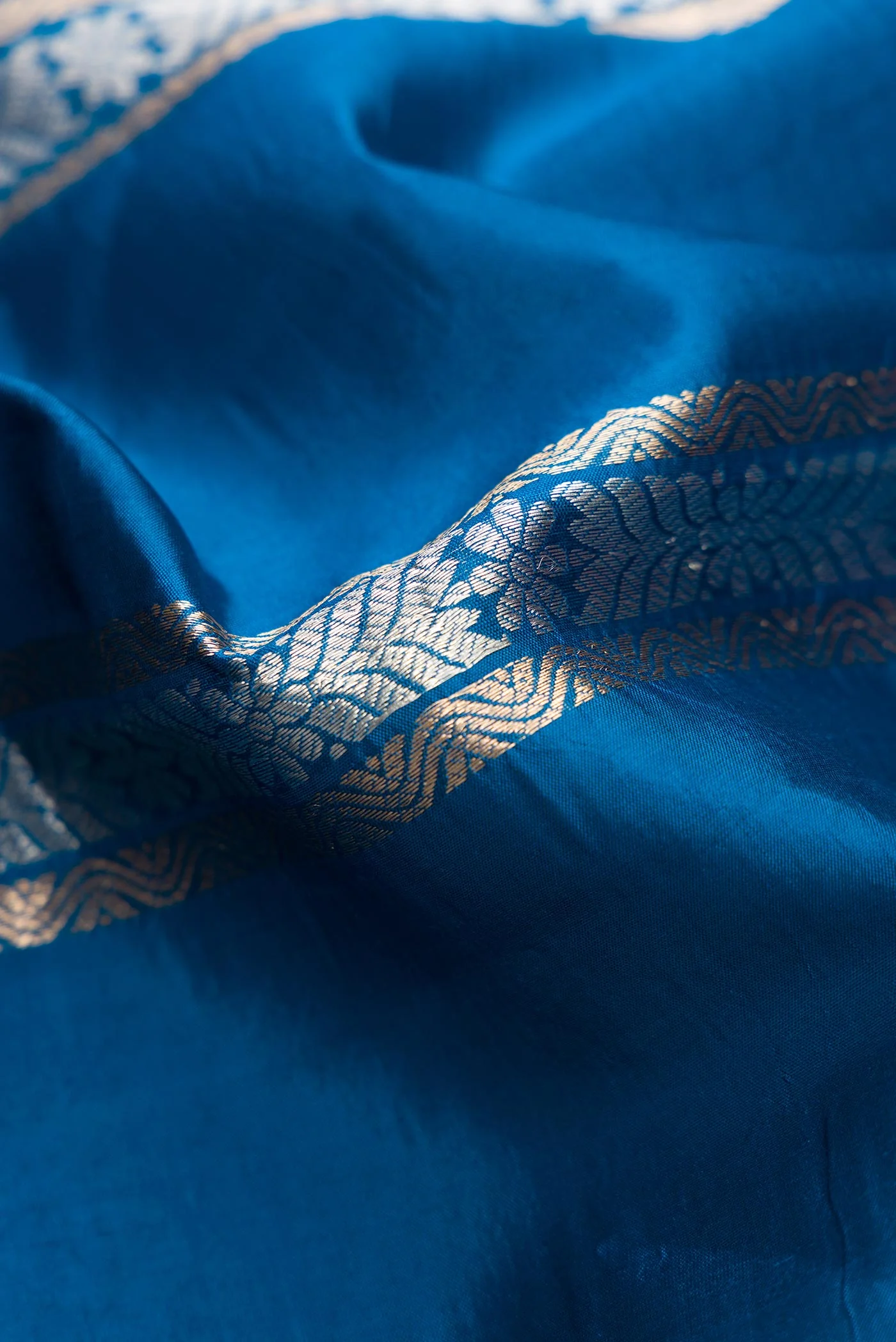 Peacock Blue Banarasi Katan Silk Saree - Image 2