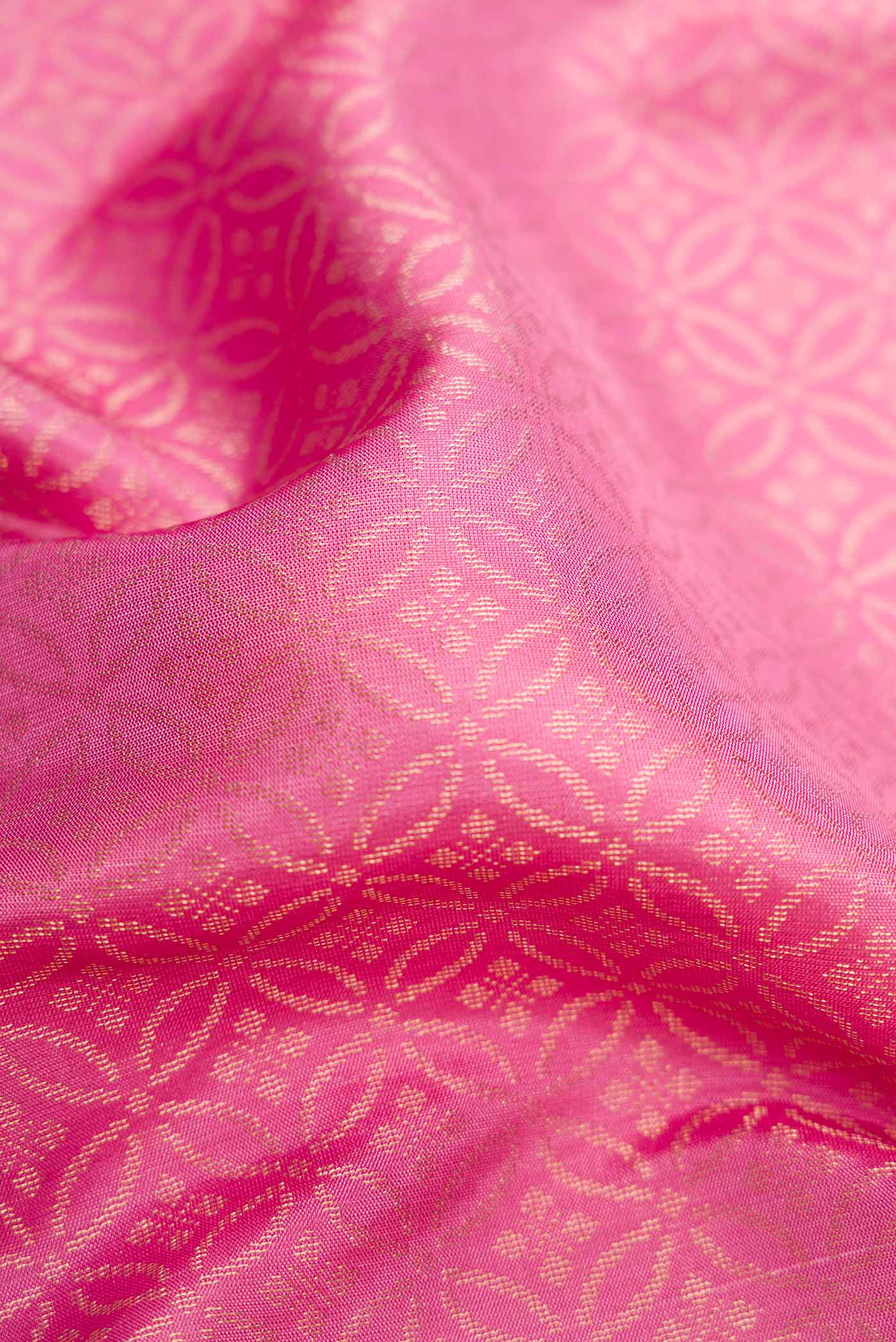 Rose pink Soft Silk Saree - Image 2