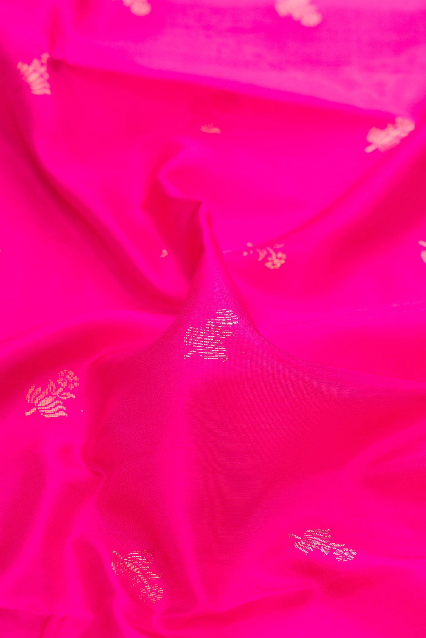 Pink Dual Tone Soft Silk Saree - Image 2