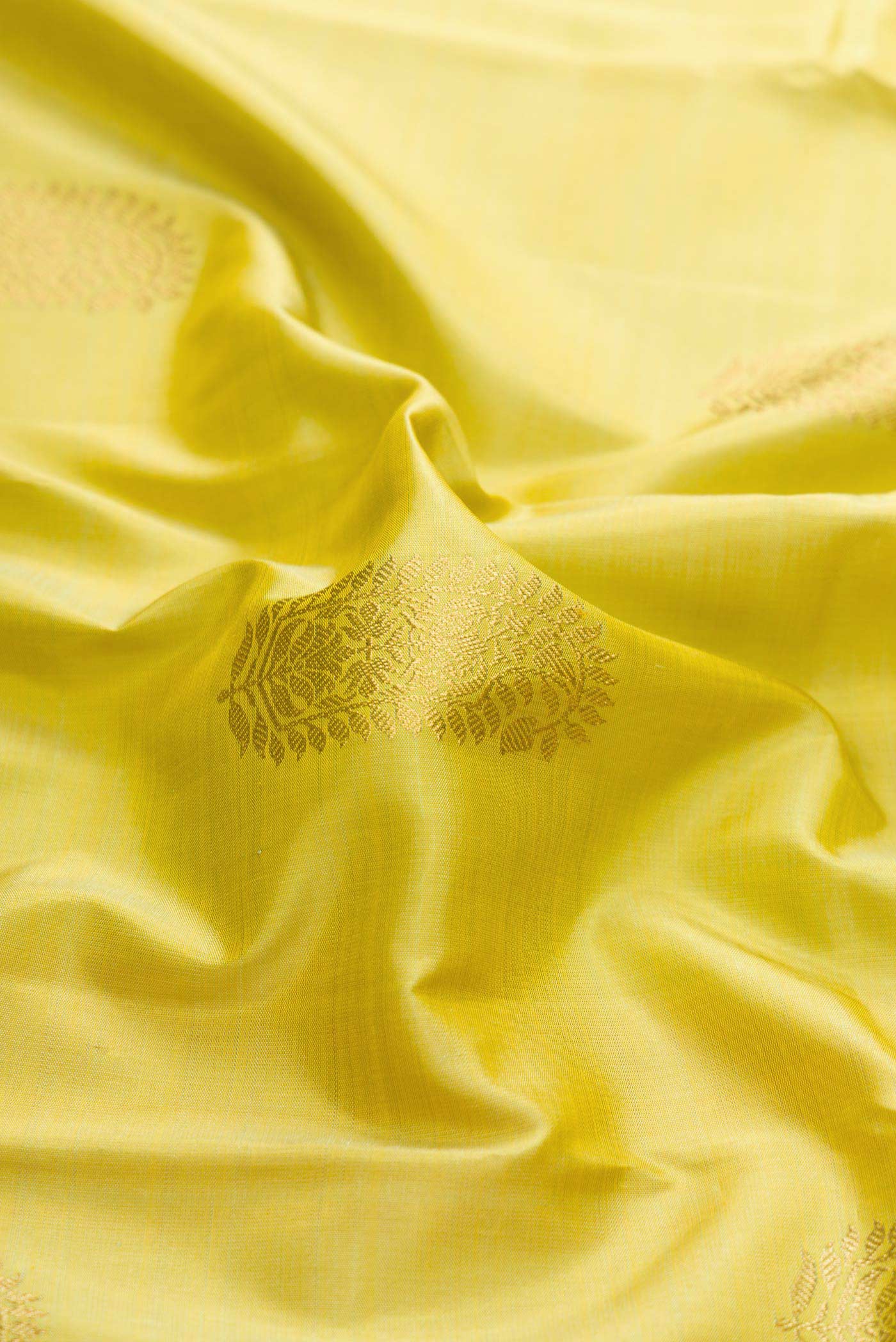 Pure Silk Pure Zari Lemon Yellow Dual Tone Kanchipuram Saree - Image 2