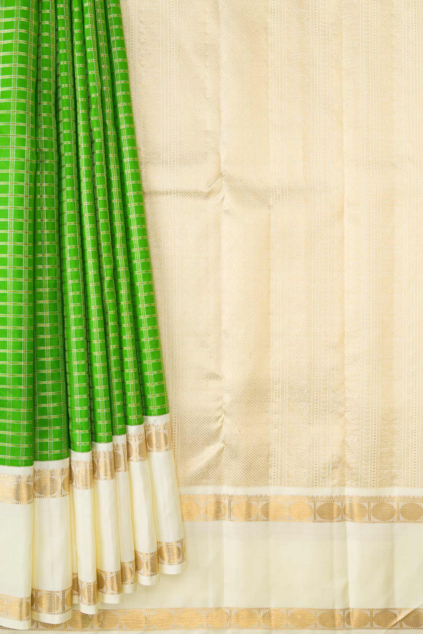 Pure Silk Pure Zari Parrot Green Dual Tone Kanjivaram Saree - Image 4
