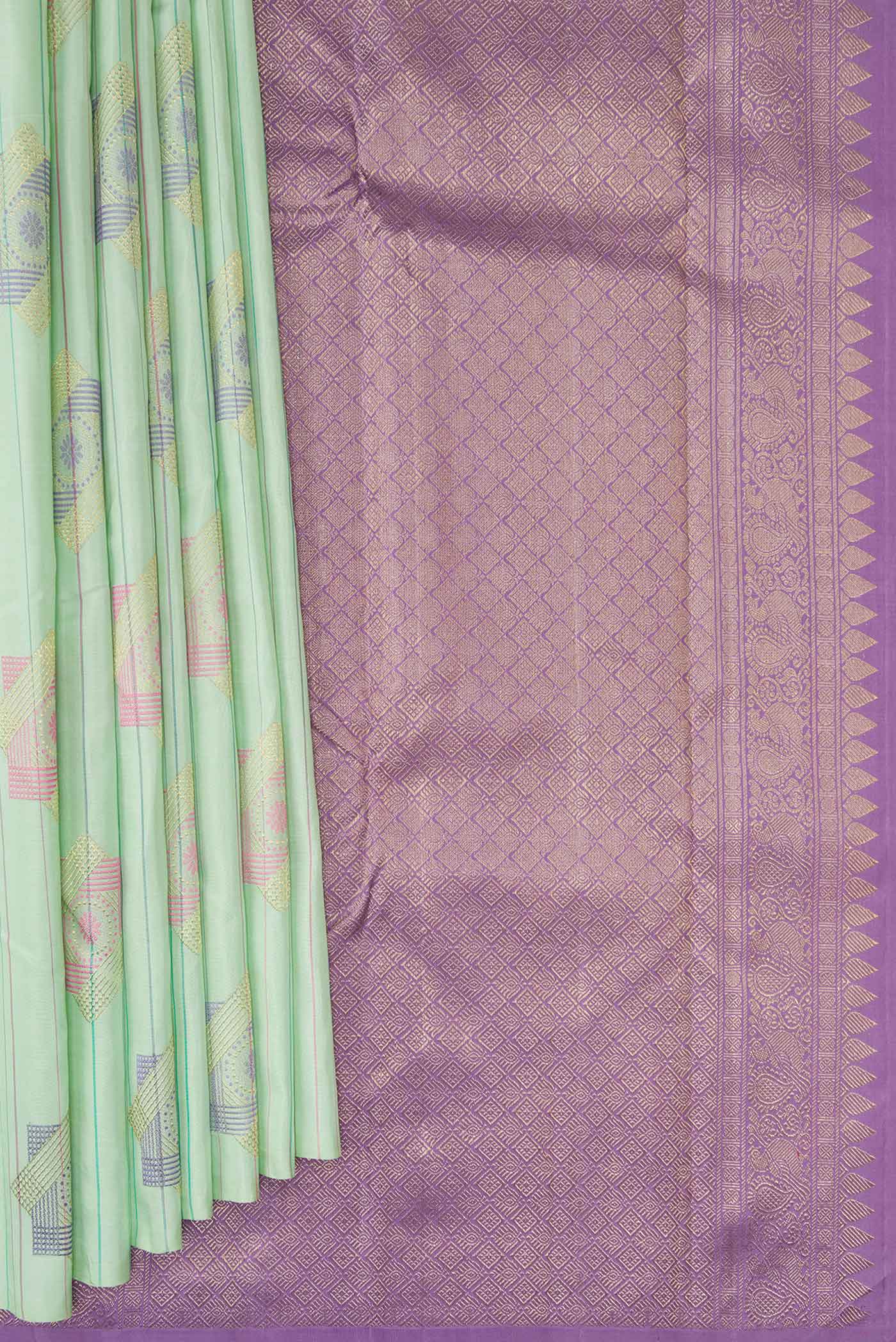 Pure Silk Pure Zari Pista Green Dual Tone Kanjivaram Saree - Image 3