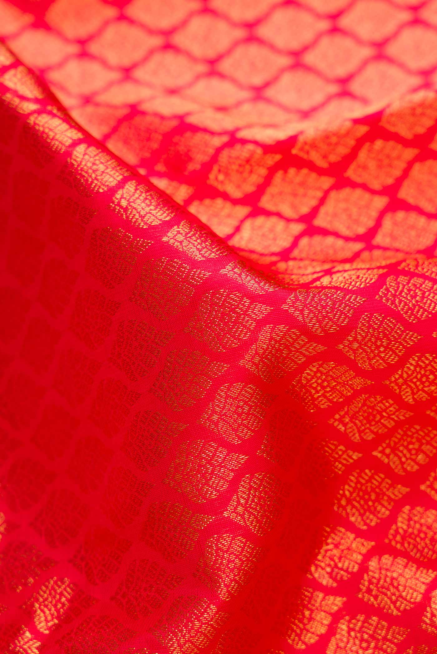 Pure Silk Pure Zari Pink with Red Color Kanjivaram Saree - Image 2