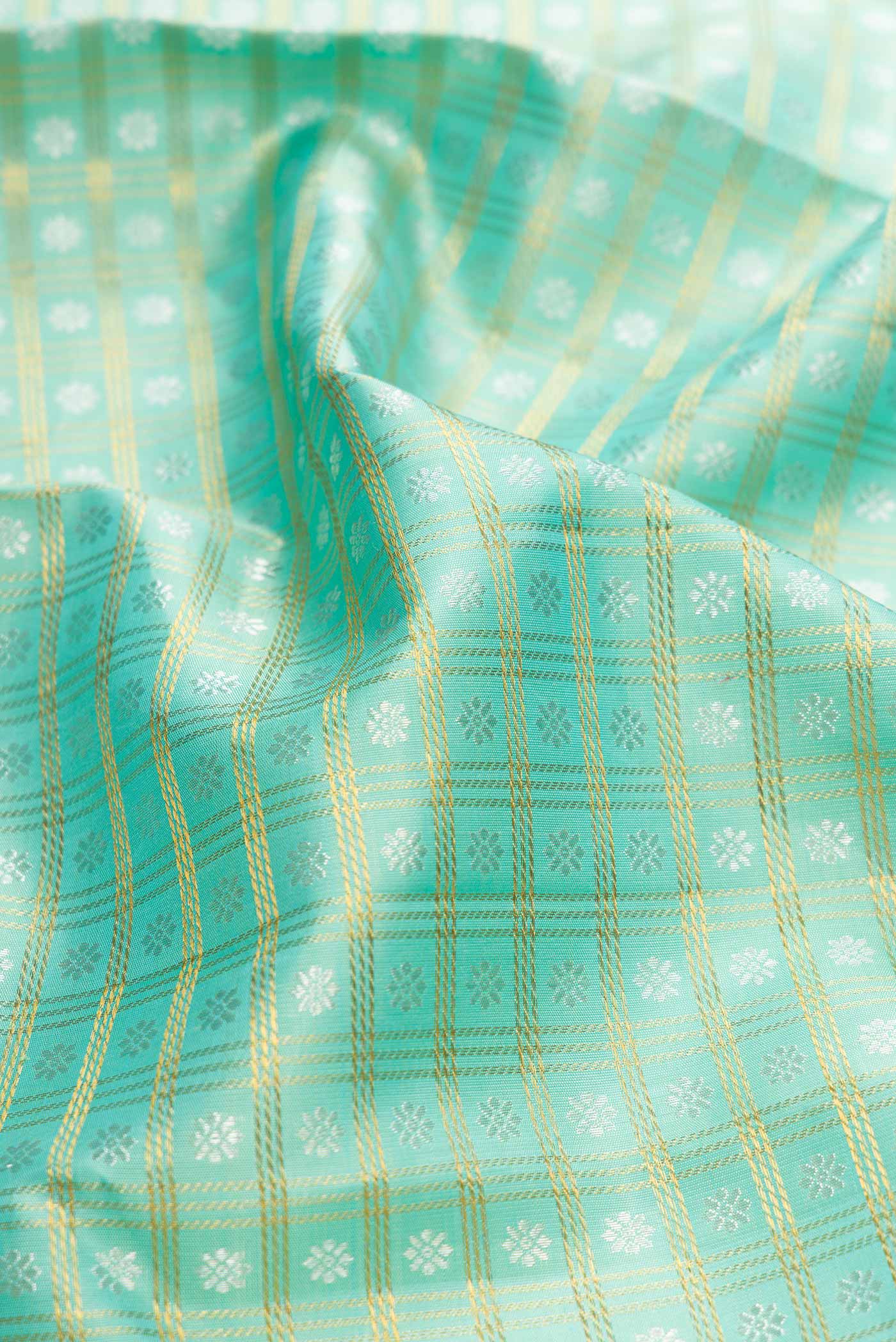 Pure Silk Pure Zari Sea Green Dual Tone Kanjivaram Saree - Image 2