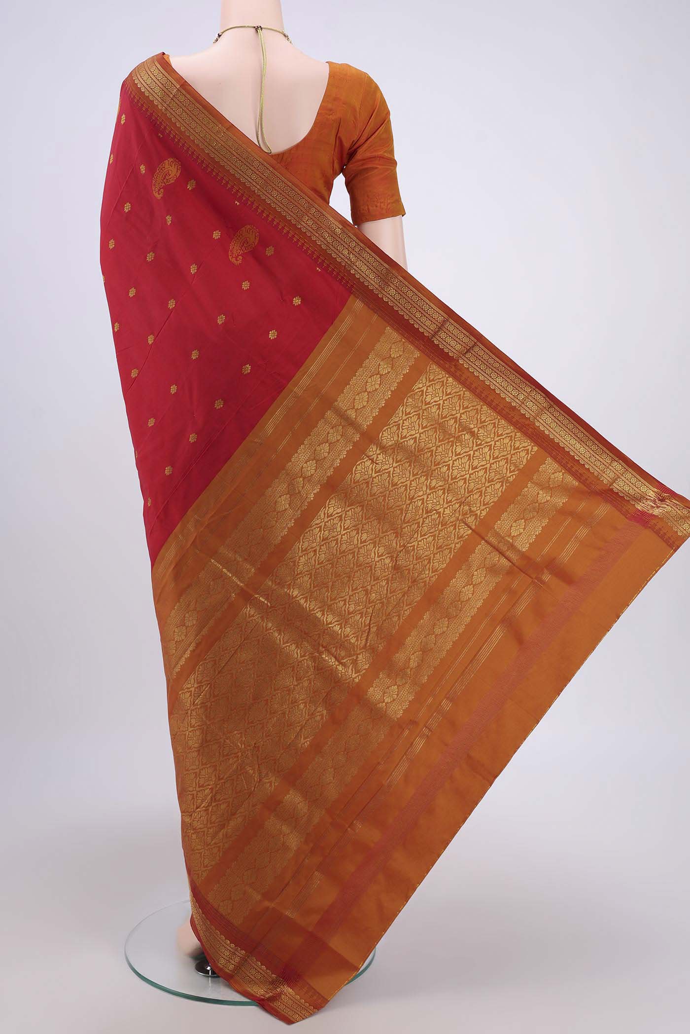 Red Blended Bangalore Silk Saree - Image 3