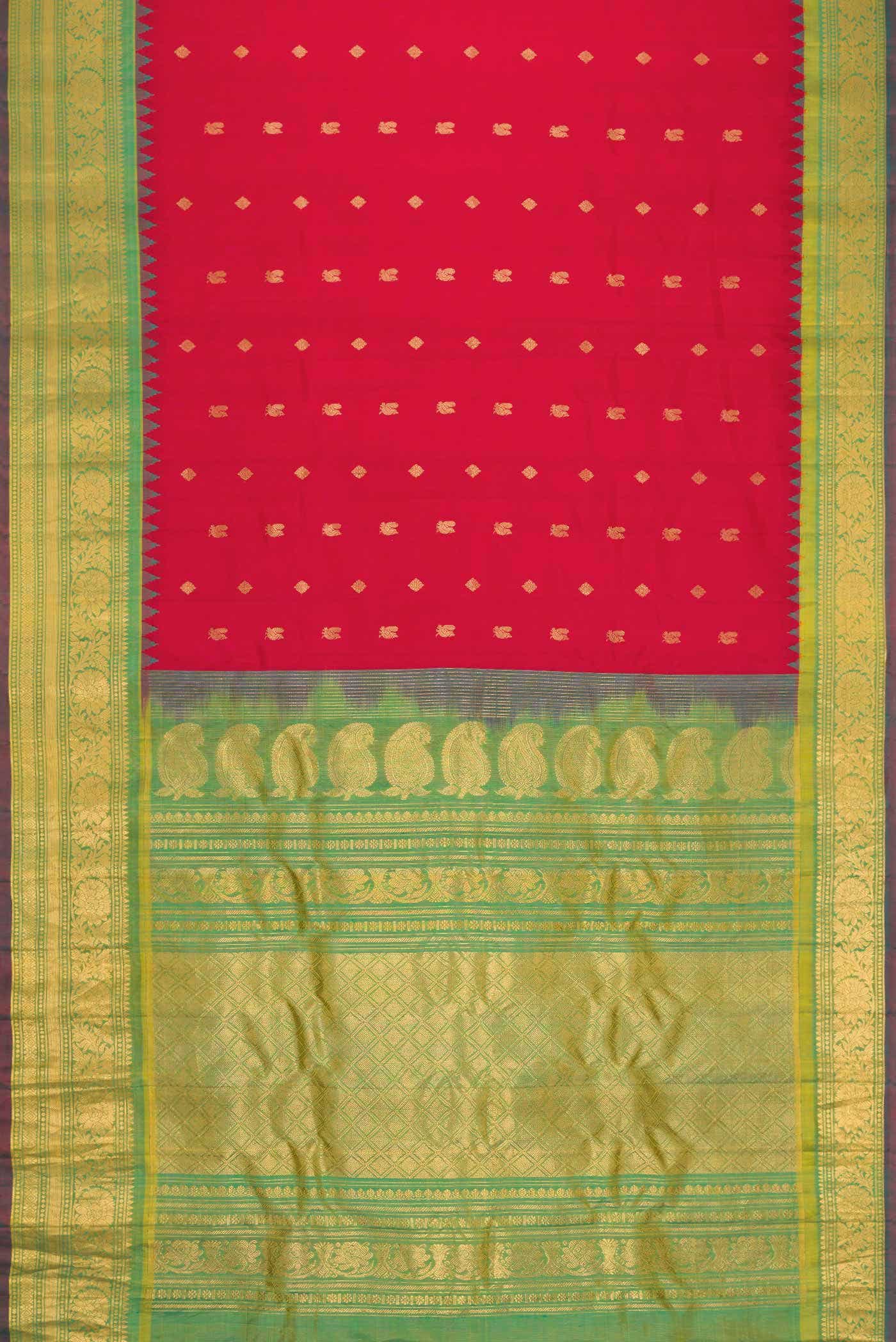 Red Dual Tone Gadwal Silk Saree - Image 4