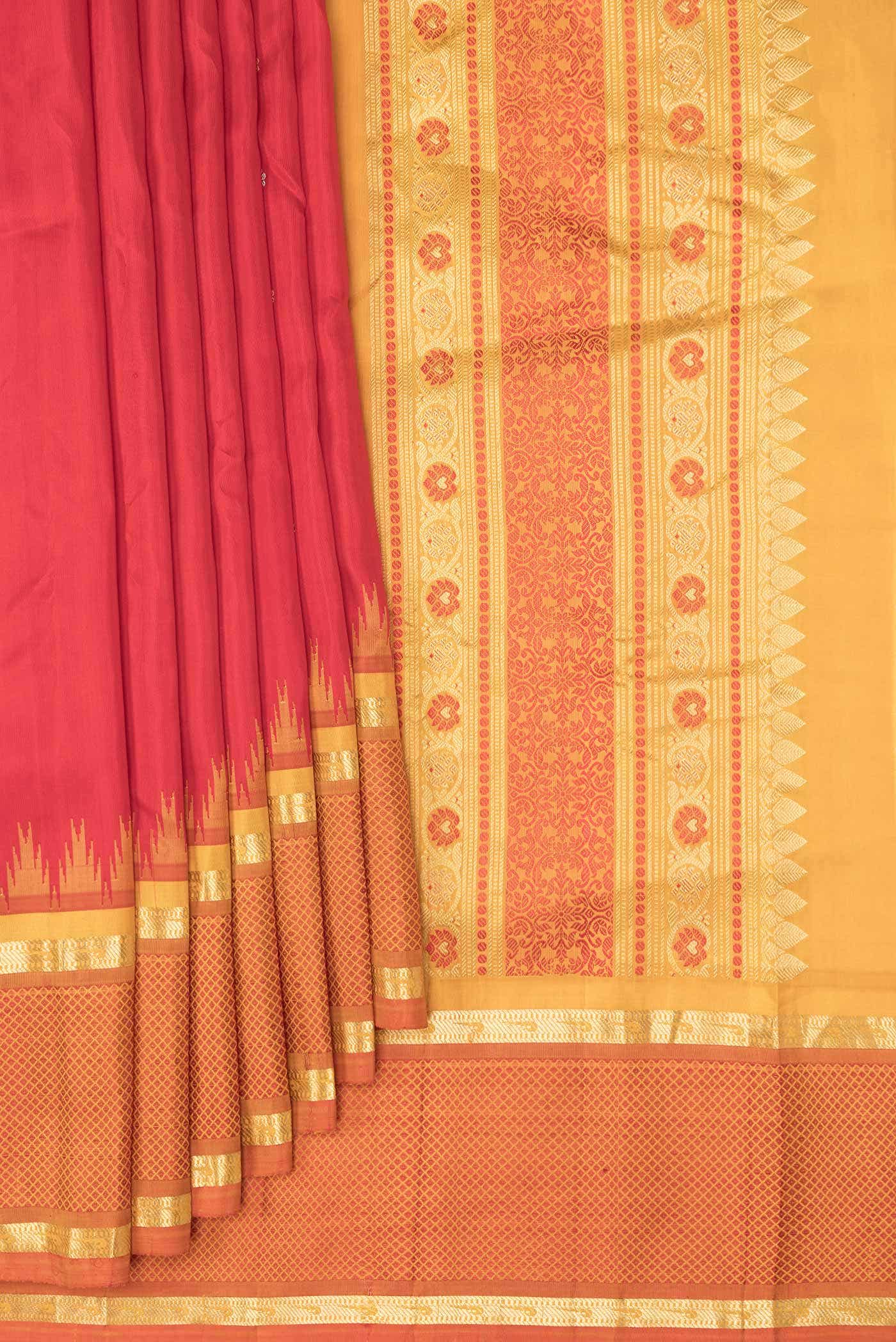 Red Dual Tone Gadwal Silk Saree - Image 2