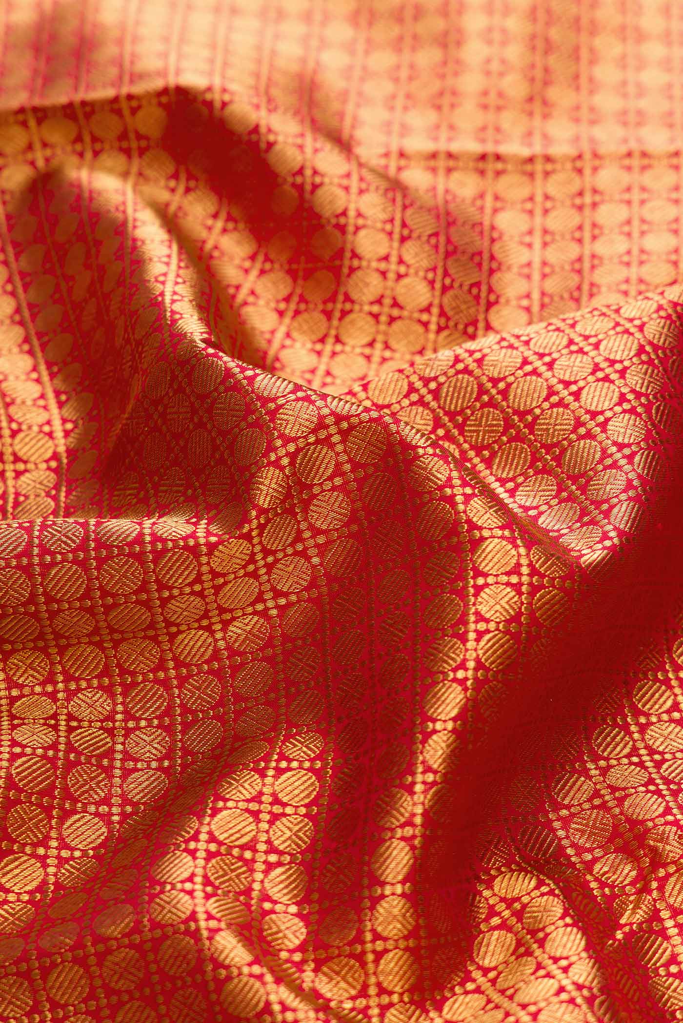 Red Dual Tone Kanjivaram Silk Saree - Image 2