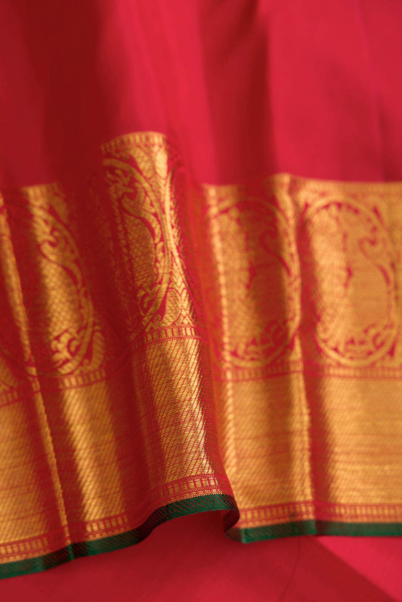 Pure Silk Pure Zari Red Dual Tone Kanjivaram Saree - Image 6