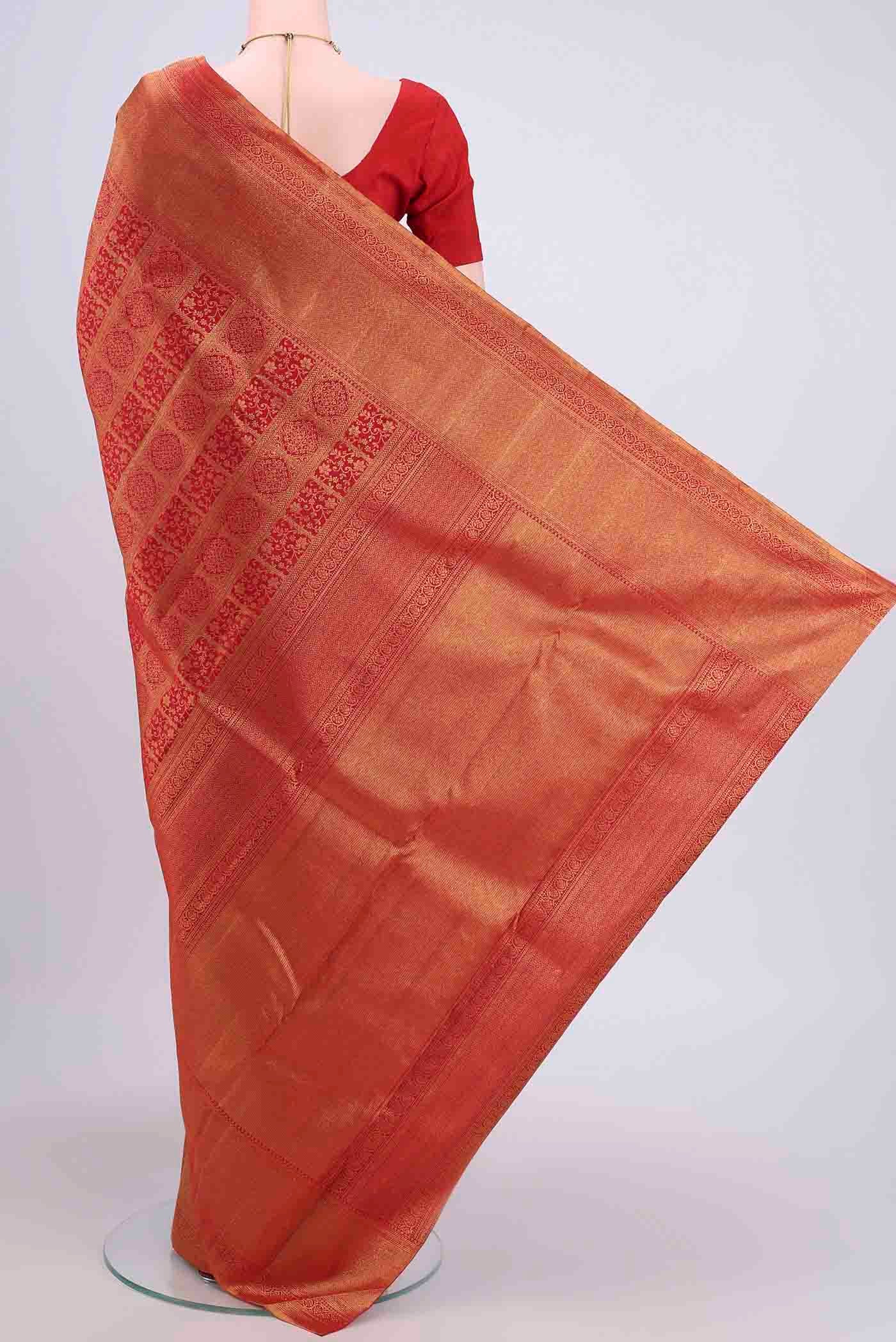 Red Dual Tone Kanjivaram Saree - Image 3