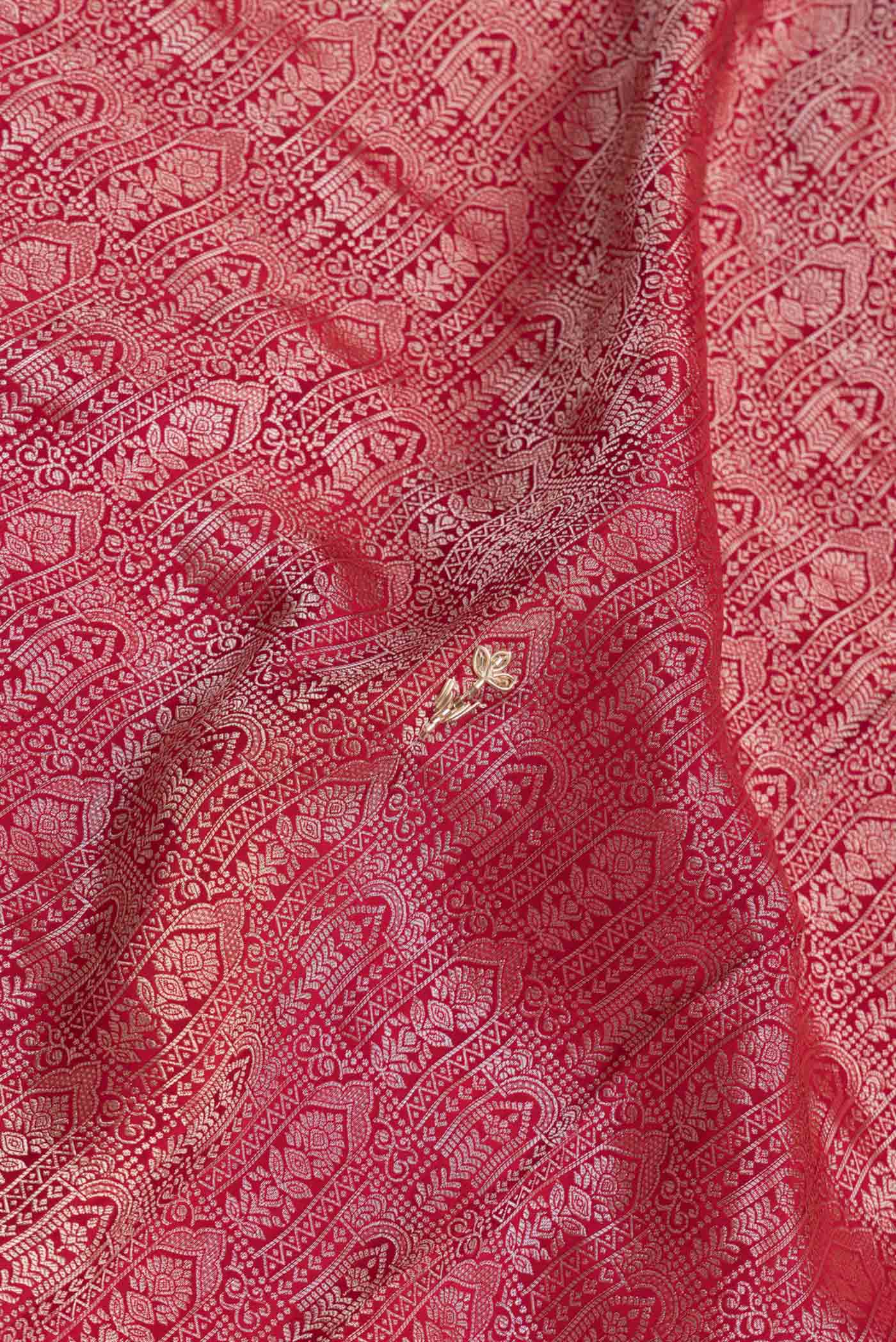 Red Dual Tone Mysore Crepe Saree - Image 2