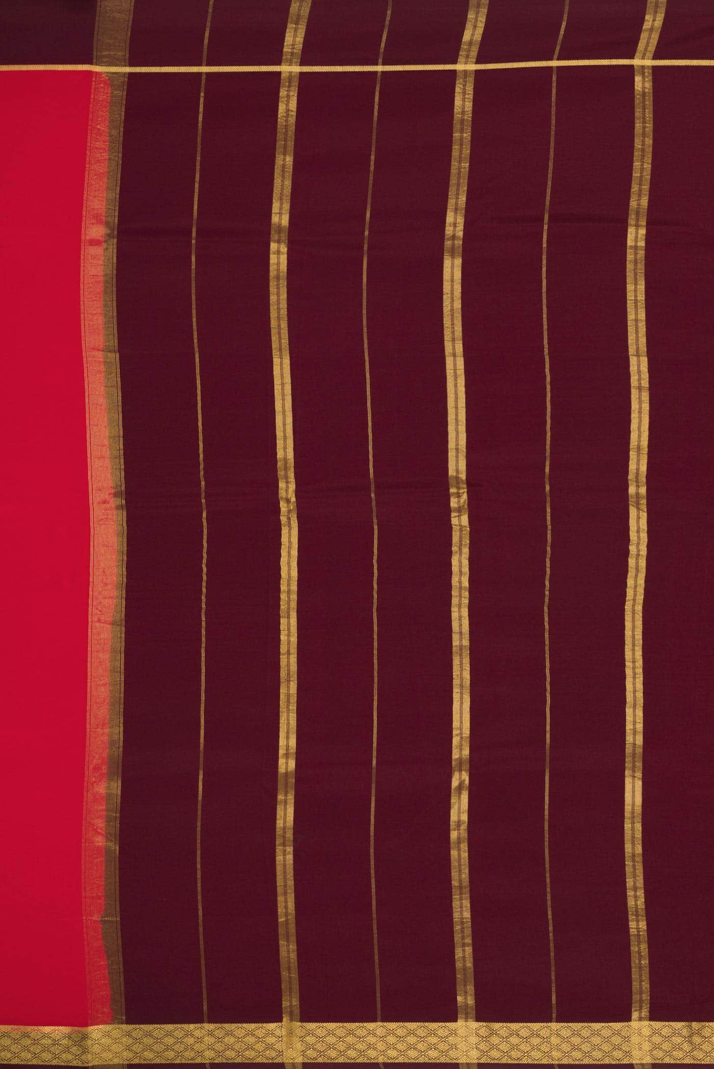 Pure Silk Pure Zari Red Dual Tone Mysore Crepe Saree - Image 5