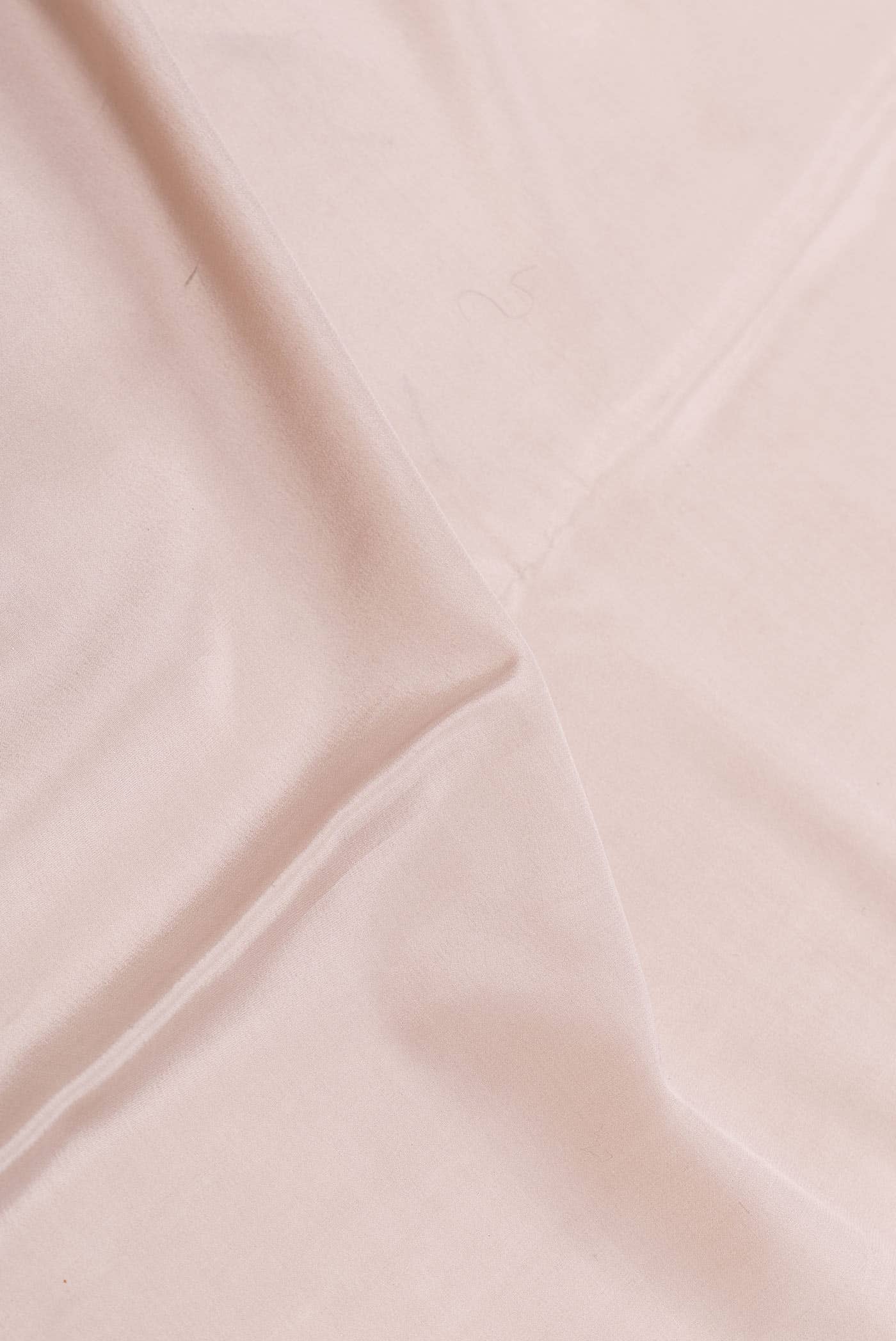 Rose Gold Dual Tone Mysore Crepe Saree - Image 3