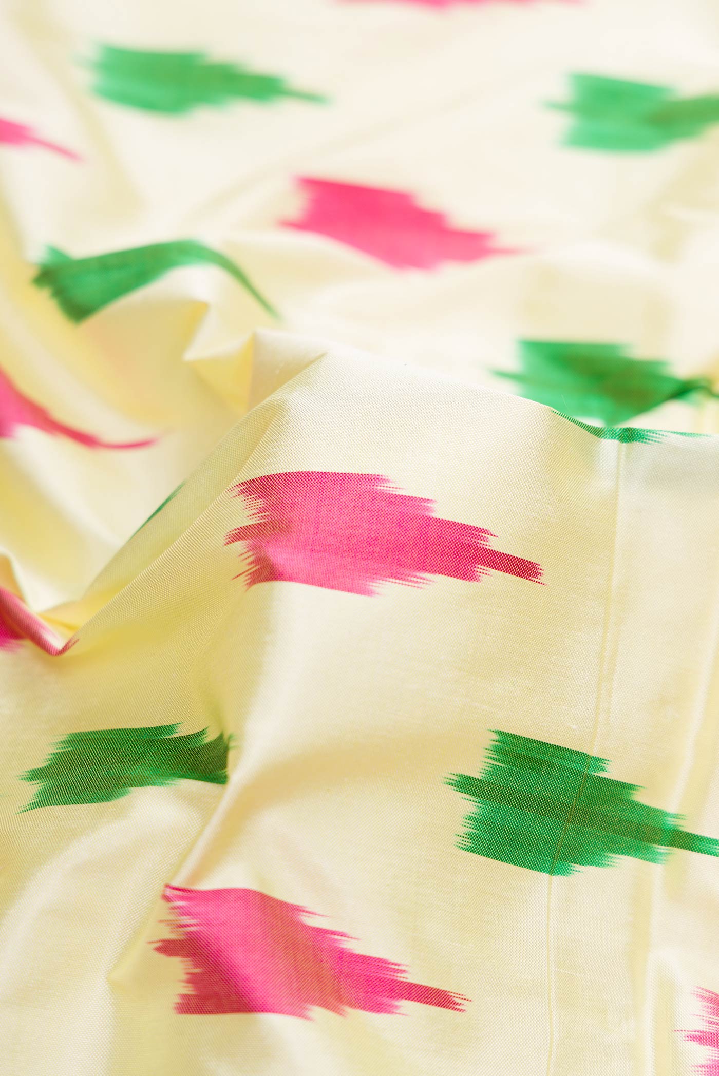 Cream Pochampally Silk Saree - Image 2