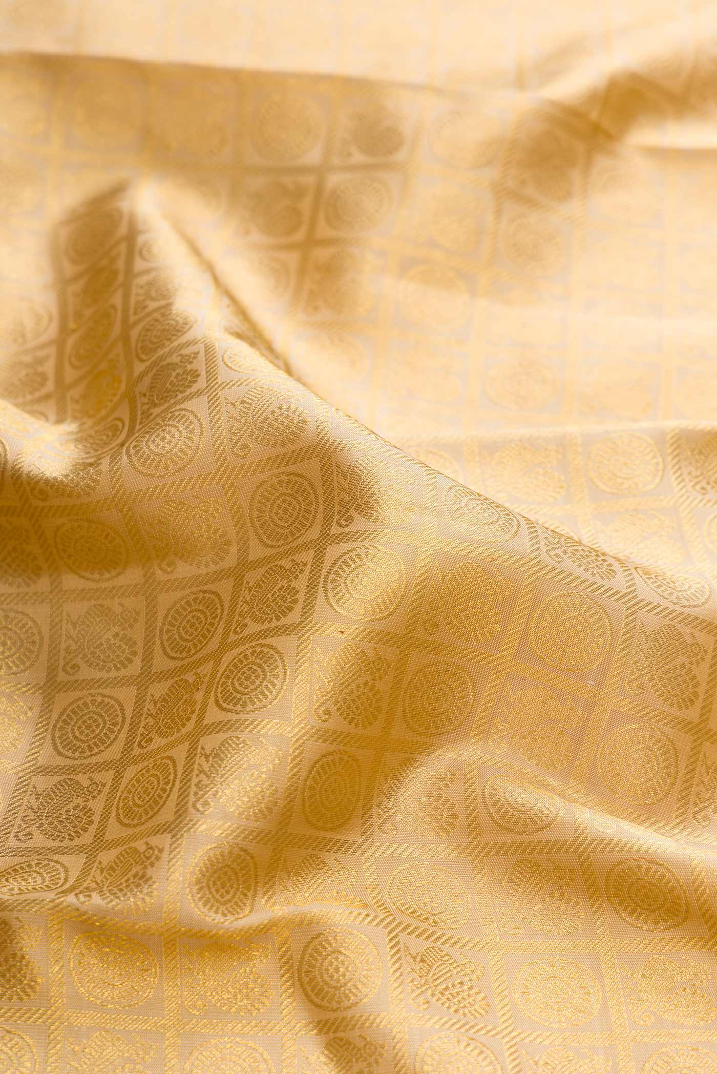 Sandal Dual Tone Kanchipuram Silk Saree - Image 2