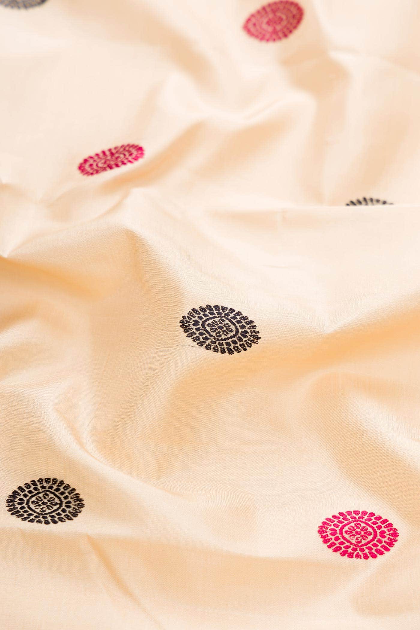 Sandal Dual Tone Kanjivaram Silk Saree - Image 3