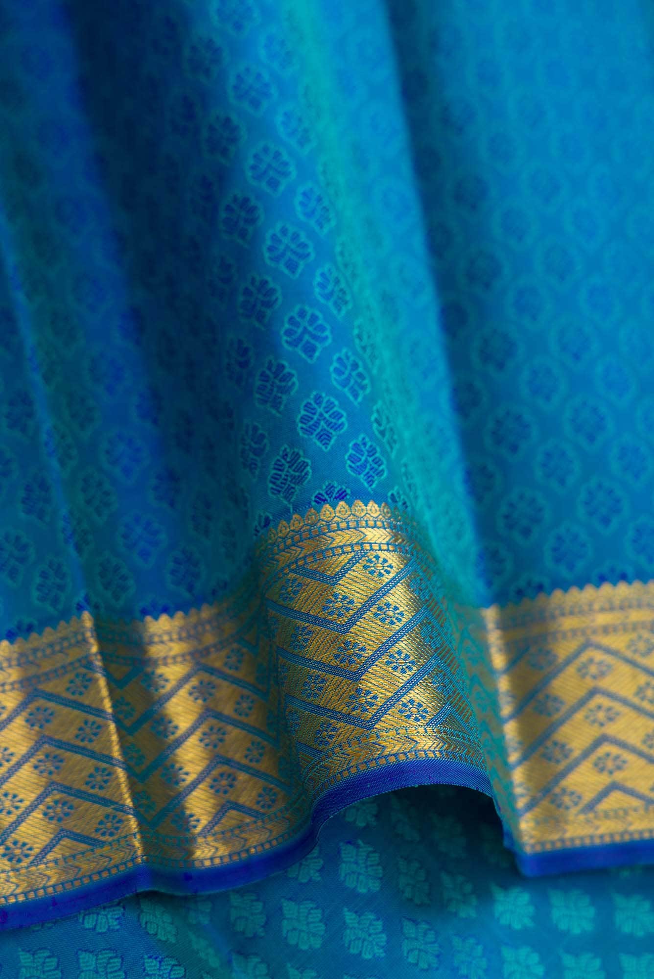 Sea Green Dual Tone Kanchipuram Silk Saree - Image 6