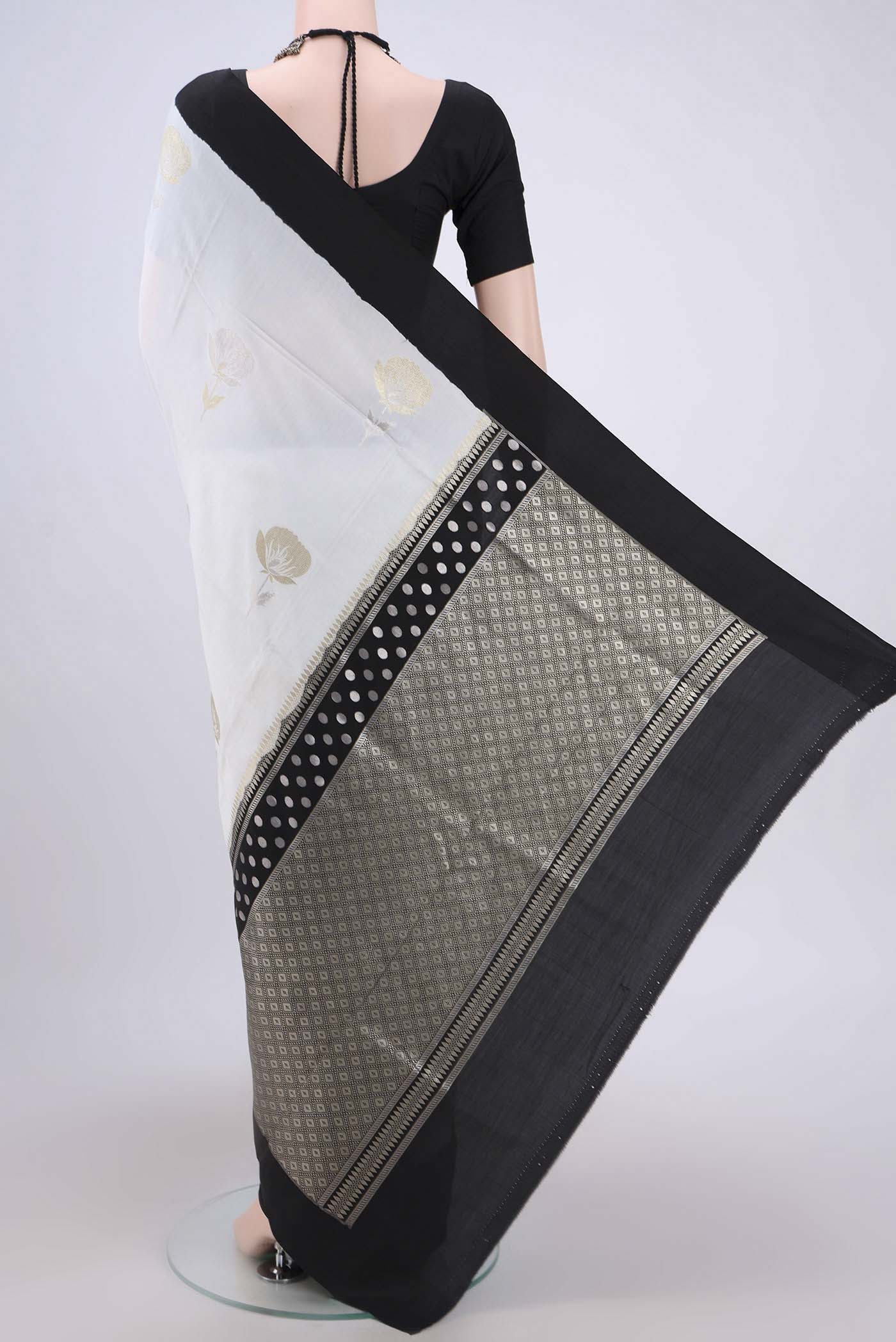 White Banarasi Silk Saree - Image 3