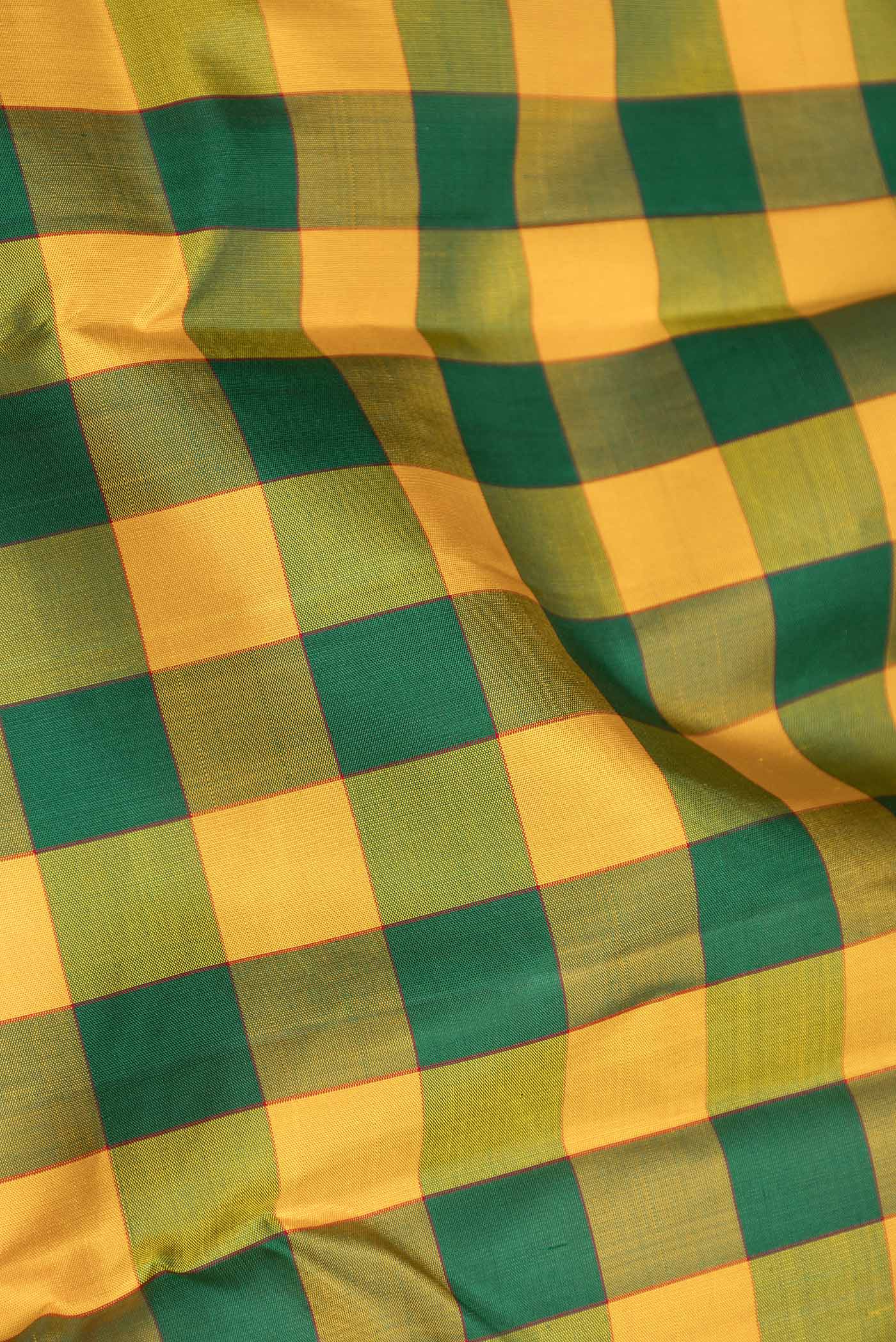 Yellow and Green Color Kanjivaram Saree - Image 2